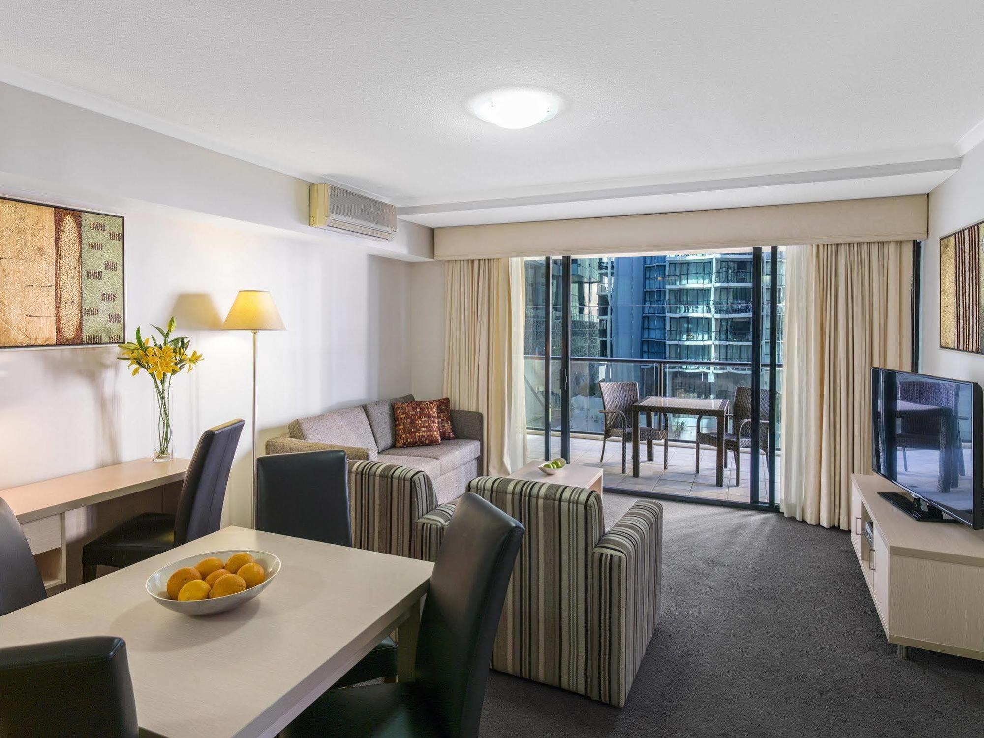 Oaks Brisbane River City Suites Buitenkant foto
